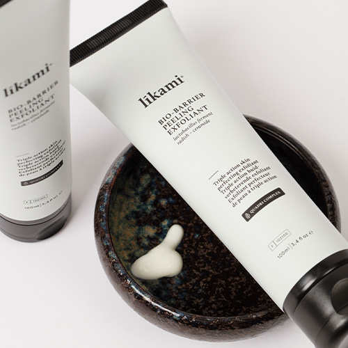 likami-bio-barrier-peeling-bevat-een-mix-van-enzymatische-fysieke-en-chemische-exfolianten